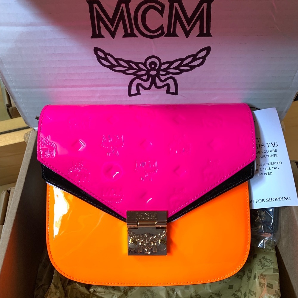 Patricia Shoulder Bag in Monogram Patent Leather - Picture 6 of 8